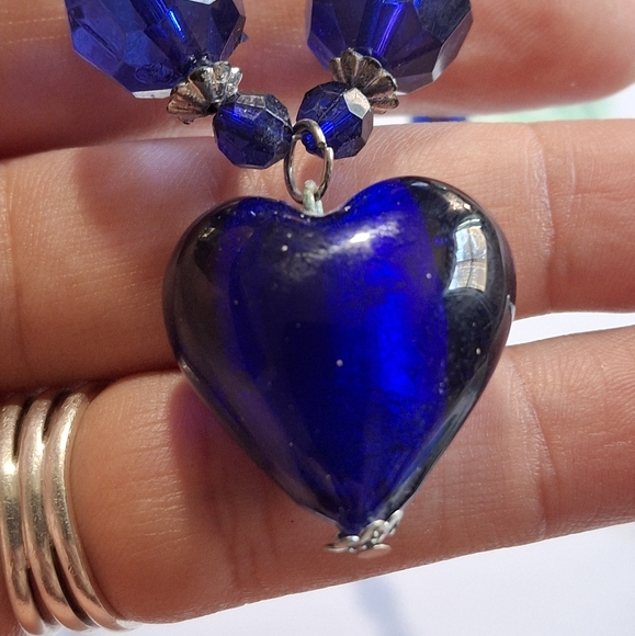 Bue Glass Heart Necklace Set - Picture 3 of 6